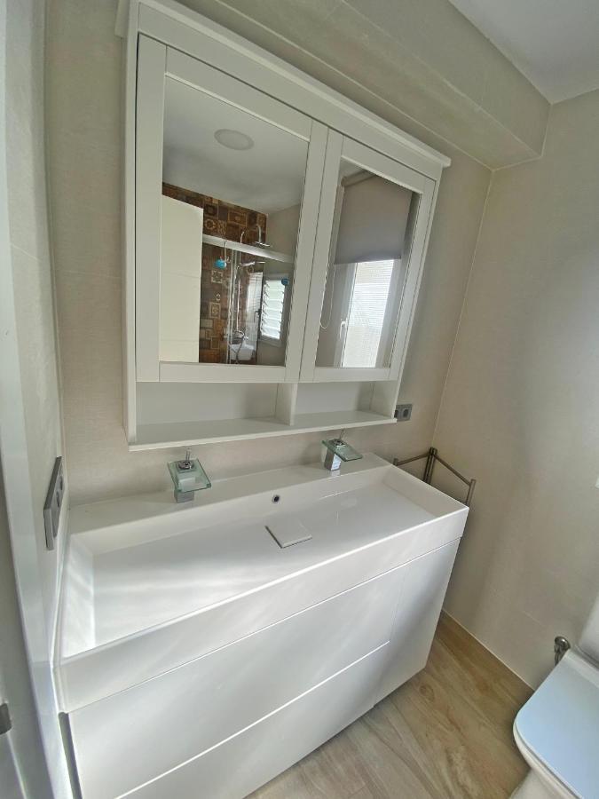 Apartament Barrio De Santa Cruz, La Juderia. Zona Inmejorable Sewilla Zewnętrze zdjęcie